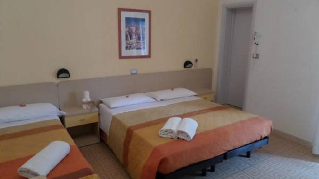 Hotel Sorriso San Mauro Mare Room photo